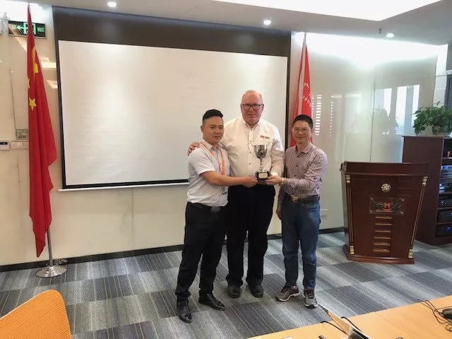 美國Stoner公司對廣東博皓公司進行了表彰以及頒發獎杯