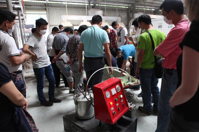 啟動設備，開始進行真空導入