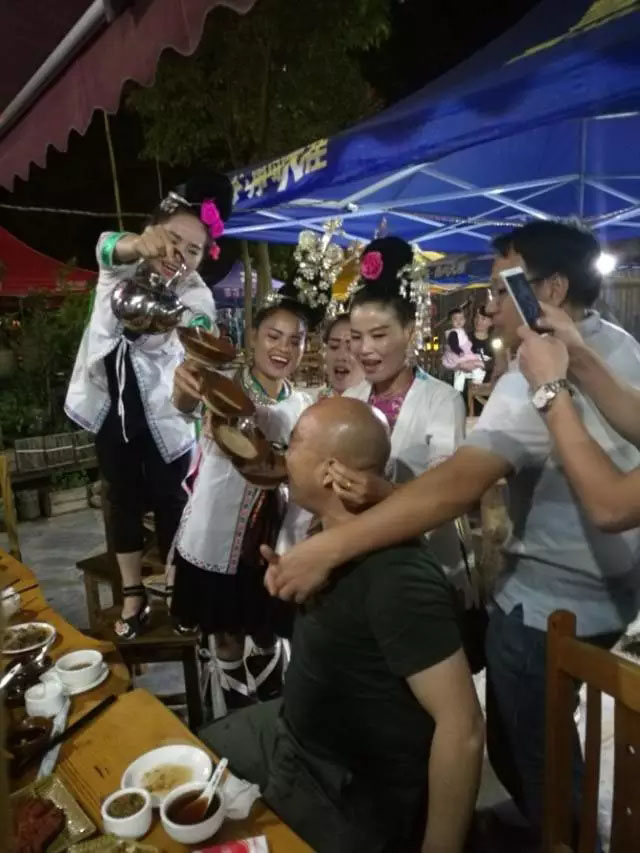 在侗鄉，有一種敬酒叫高山流水